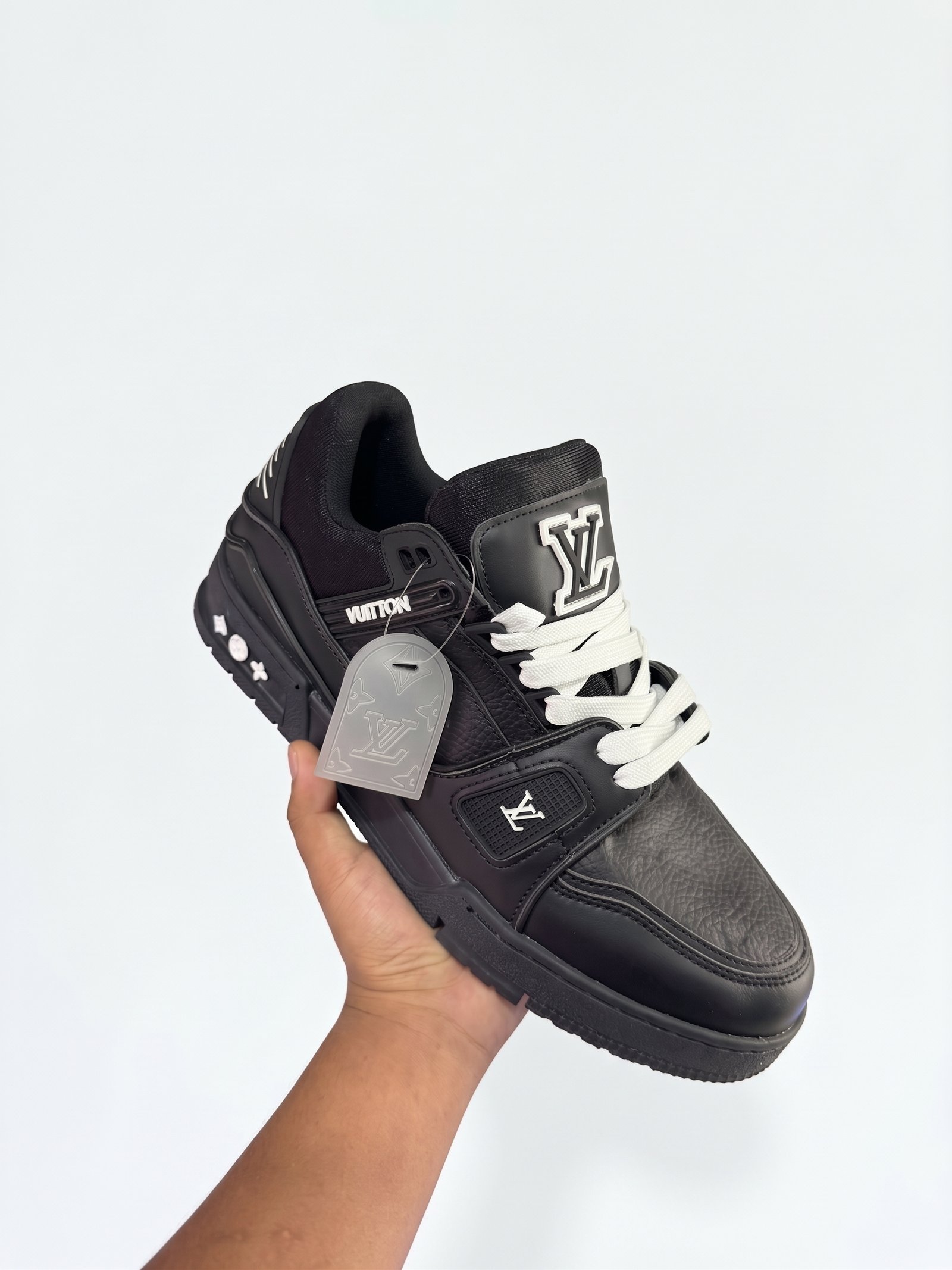 Shoe 10